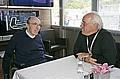 Hans Werner Aufrecht (rechts) im Gespräch mit Formel 1-Teamchef Frank Williams. Foto: ITR/auto-reporter.net 